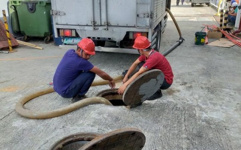 Professional septic tank siphoning service making sure of the efficient waste removal and system maintenance